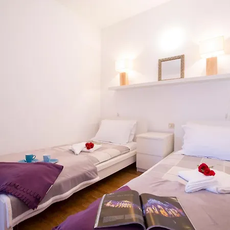 San Siro Sleeps 5 Pool *