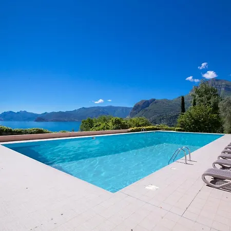 San Siro Sleeps 5 Pool شقة سان سيرو