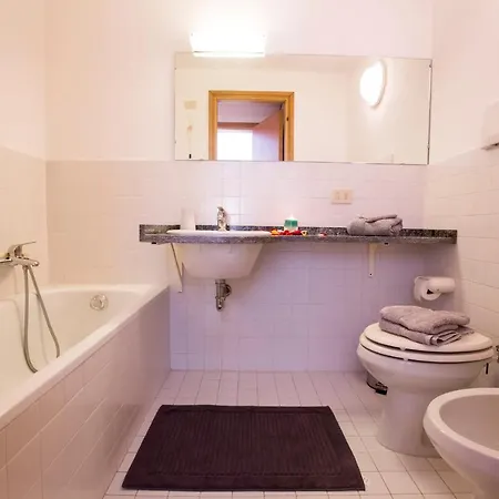 San Siro Sleeps 5 Pool *